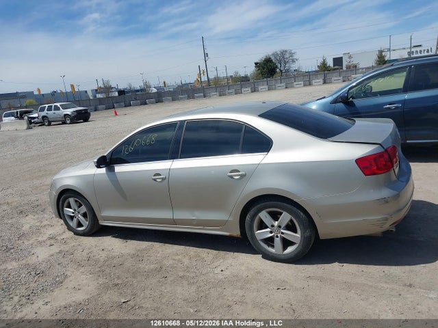 3VWD07AJ5EM229390 Volkswagen Jetta 1.8 Tsi Comfortline