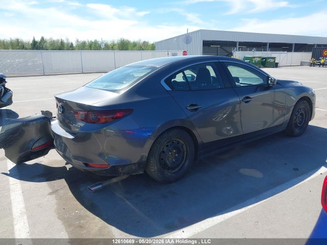 JM1BPAB70L1174945 Mazda 3