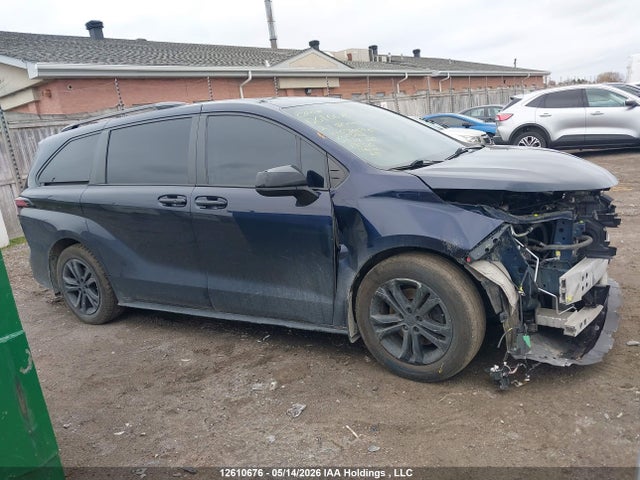 5TDGSKFC6MS030595 Toyota Sienna Xse 7-passenger