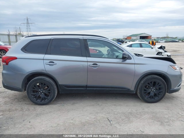 JA4JZ3AX0JZ604176 Mitsubishi Outlander
