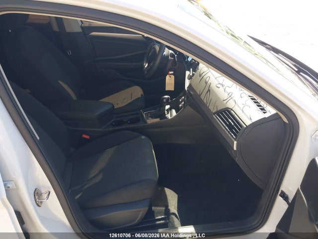 2021 Volkswagen Jetta Comfortline მანქანა იყიდება აუქციონზე, vin: 3VWC57BU6MM042163, აუქციონის ნომერი: 12610706