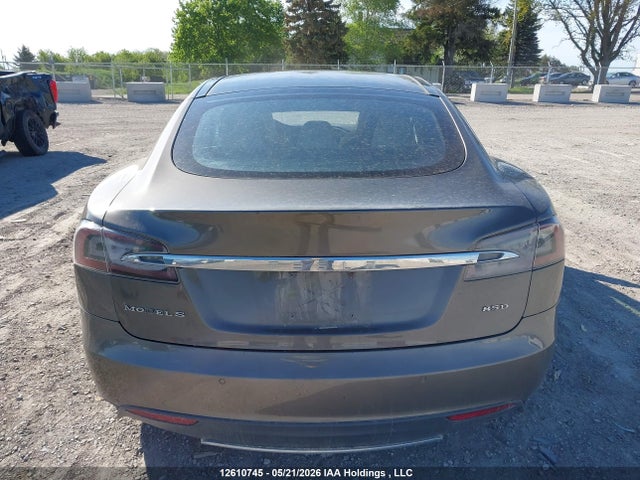 2015 Tesla Model S 70d/85d/p85d მანქანა იყიდება აუქციონზე, vin: 5YJSA1H28FF098951, აუქციონის ნომერი: 12610745