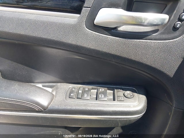 Chrysler 300 S 2018 2C3CCABT5JH130424 Image 19