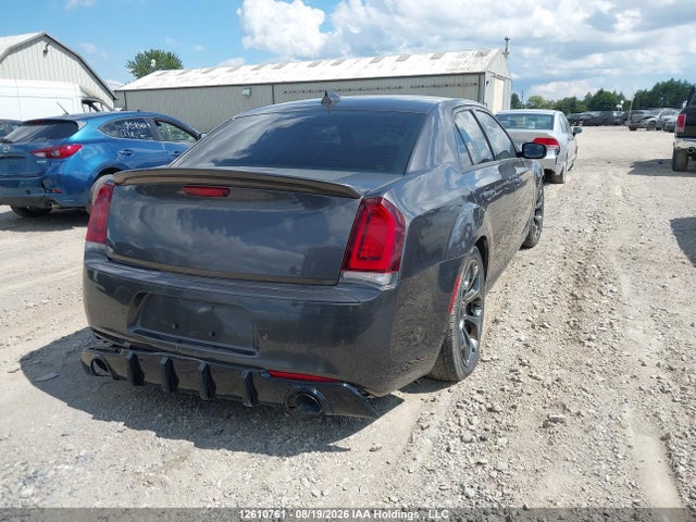 Chrysler 300 S 2018 2C3CCABT5JH130424 Image 4