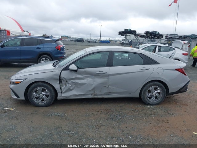 KMHLM4DGXRU714722 Hyundai Elantra Essential