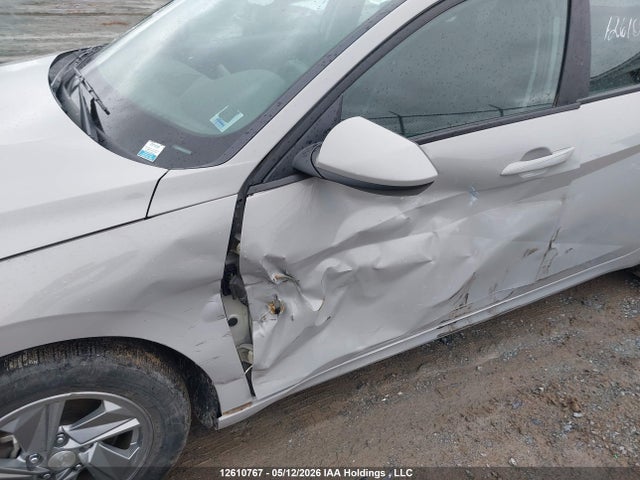KMHLM4DGXRU714722 Hyundai Elantra Essential