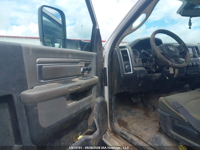 12610781 :رقم المزاد ، 3C7WRLAL6EG310010 vin ، 2014 Ram 4500 مزاد بيع
