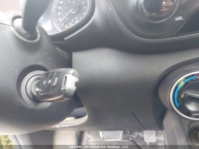 12610840 :رقم المزاد ، KMHRB8A35LU039782 vin ، 2020 Hyundai Venue Se مزاد بيع