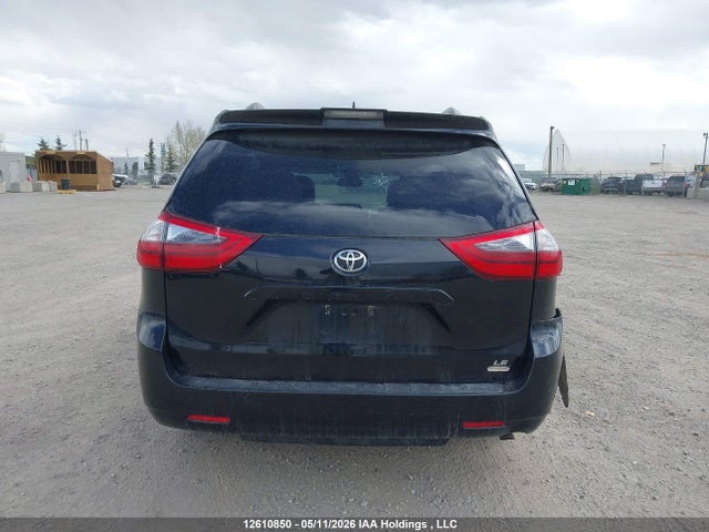 12610850 :رقم المزاد ، 5TDKZ3DC6LS030707 vin ، 2020 Toyota Sienna Le مزاد بيع