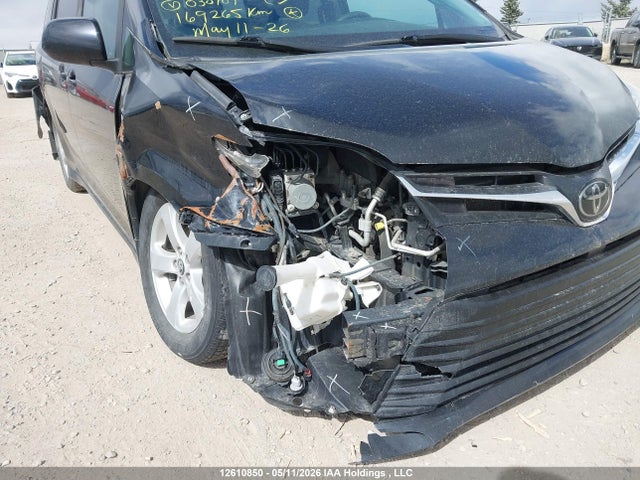 12610850 :رقم المزاد ، 5TDKZ3DC6LS030707 vin ، 2020 Toyota Sienna Le مزاد بيع