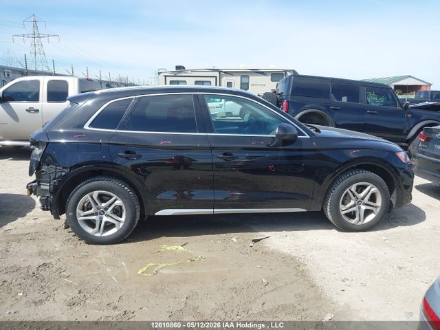 WA1AAAFY8M2098977 Audi Q5 45 Komfort