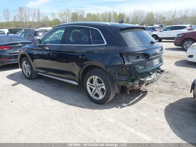 WA1AAAFY8M2098977 Audi Q5 45 Komfort