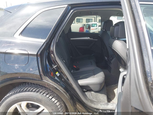 WA1AAAFY8M2098977 Audi Q5 45 Komfort
