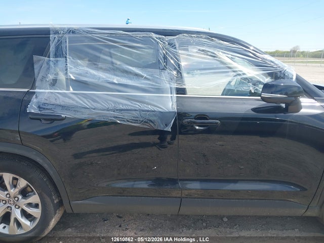 2026 Toyota Grand Highlander Hybrid Limited მანქანა იყიდება აუქციონზე, vin: 5TDACAB54TS078714, აუქციონის ნომერი: 12610862