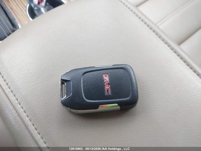 12610863 :رقم المزاد ، 1GKKNXLS3HZ167917 vin ، 2017 Gmc Acadia Denali مزاد بيع
