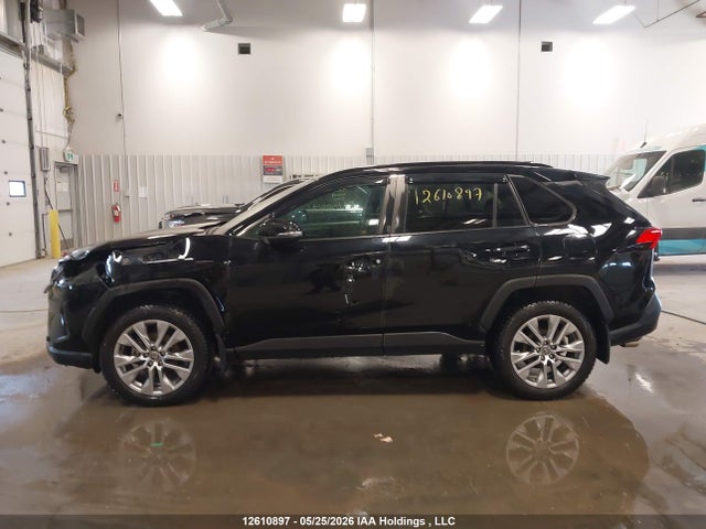 2023 Toyota Rav4 Xle/xle Premium მანქანა იყიდება აუქციონზე, vin: 2T3R1RFV3PC358776, აუქციონის ნომერი: 12610897