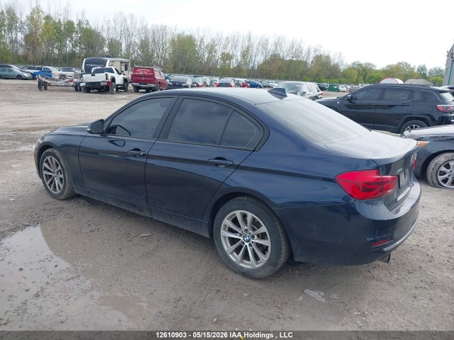 BMW 320i Xdrive 2016 WBA8E5G50GNU19771 Image 3