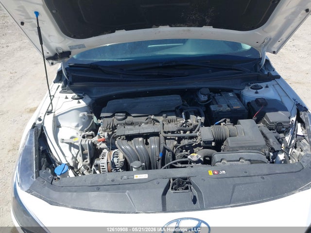 KMHLM4AG4NU277623 Hyundai ELANTRA SEL