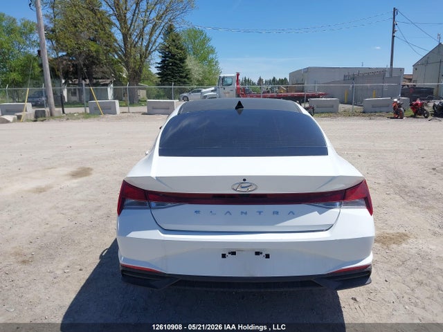 KMHLM4AG4NU277623 Hyundai ELANTRA SEL