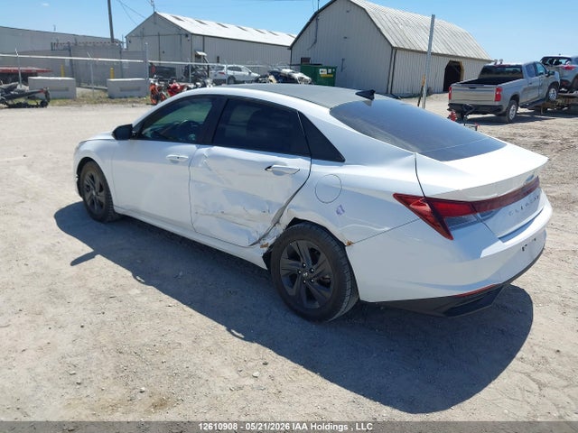 KMHLM4AG4NU277623 Hyundai ELANTRA SEL