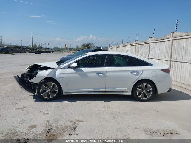 2019 Hyundai Sonata Hybrid Hybrid მანქანა იყიდება აუქციონზე, vin: KMHE54L24KA091262, აუქციონის ნომერი: 12610928