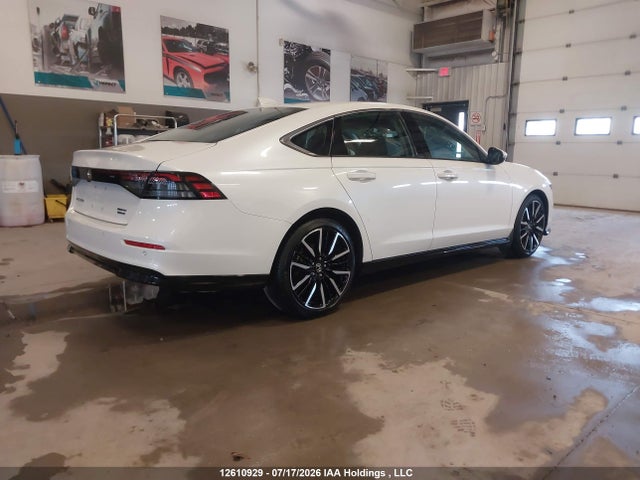Auction sale of the 2024 Honda Accord Hybrid Touring, vin: 1HGCY2F86RA801832, lot number: 12610929