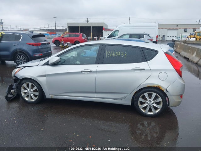 2014 Hyundai Accent Gls/gs მანქანა იყიდება აუქციონზე, vin: KMHCT5AE2EU157312, აუქციონის ნომერი: 12610933