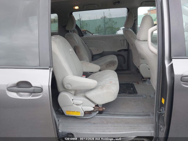 Продаж на аукціоні авто 2011 Toyota Sienna V6 7 Passenger, vin: 5TDZK3DC4BS064484, номер лоту: 12610958