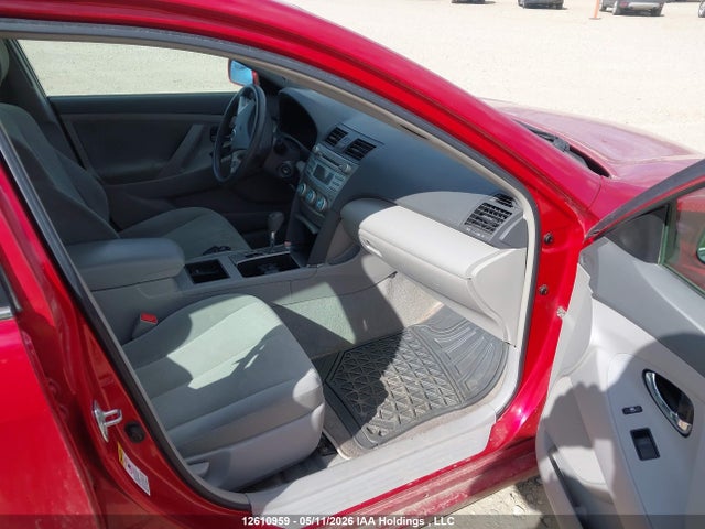 12610959 :رقم المزاد ، 4T1BE46KX7U012357 vin ، 2007 Toyota Camry Ce/le/xle/se مزاد بيع