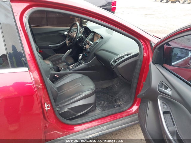 12611007 :رقم المزاد ، 1FAHP3N28CL245454 vin ، 2012 Ford Focus Titanium مزاد بيع