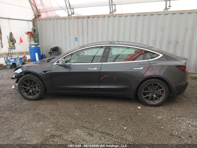 5YJ3E1EA7JF028838 Tesla MODEL 3