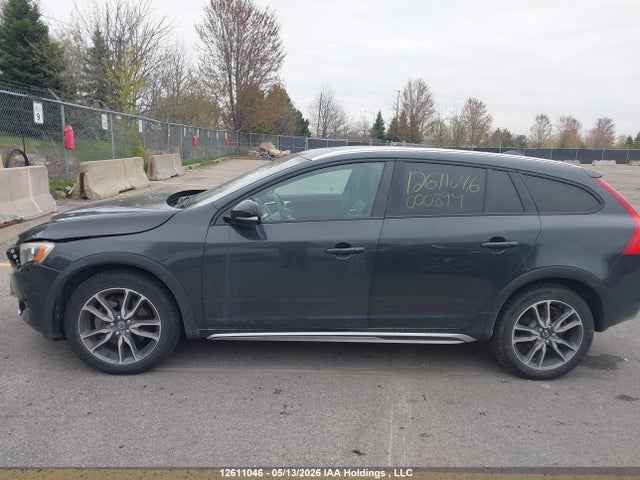 2015 Volvo V60 Cross Country Premier მანქანა იყიდება აუქციონზე, vin: YV4612HK9F1000894, აუქციონის ნომერი: 12611046