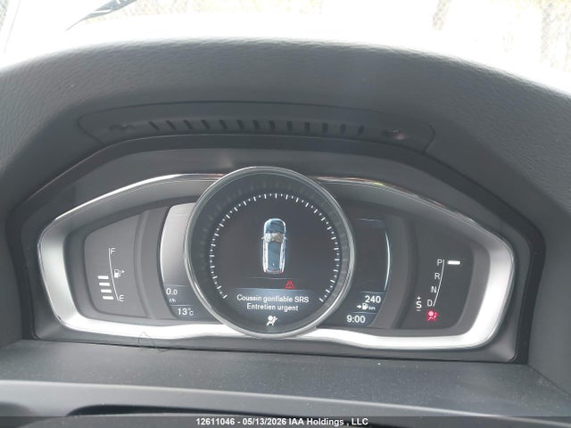 2015 Volvo V60 Cross Country Premier მანქანა იყიდება აუქციონზე, vin: YV4612HK9F1000894, აუქციონის ნომერი: 12611046