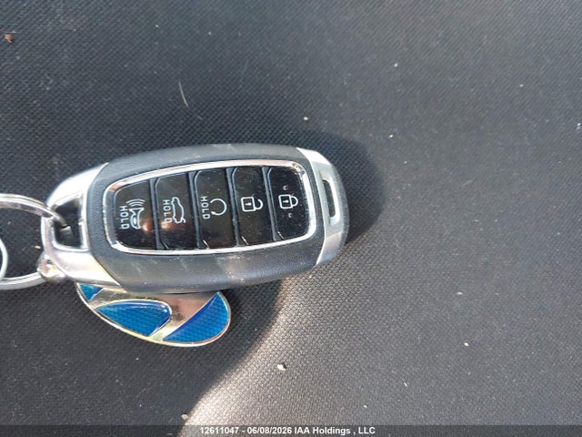 KMHLM4AG0PU546817 Hyundai ELANTRA SEL