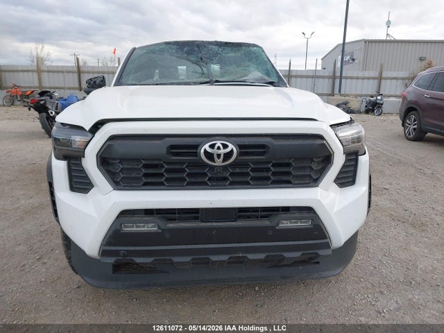 2025 Toyota Tacoma Hybrid მანქანა იყიდება აუქციონზე, vin: 3TYLC5LN8ST034894, აუქციონის ნომერი: 12611072