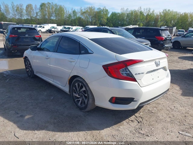 Honda CIVIC EX 2017 2HGFC2F80HH002107 Image 3