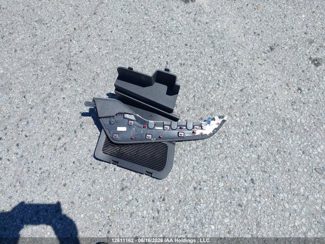 Продаж на аукціоні авто 2023 Toyota Highlander Hybrid Limited/hybrid Platinum, vin: 5TDXBRCH2PS577604, номер лоту: 12611162