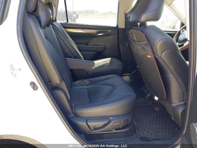Продаж на аукціоні авто 2023 Toyota Highlander Hybrid Limited/hybrid Platinum, vin: 5TDXBRCH2PS577604, номер лоту: 12611162