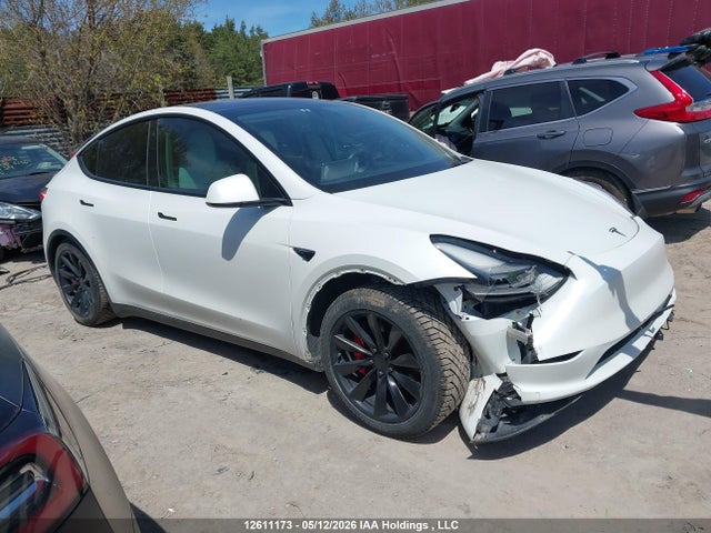 Tesla Model Y 2021 5YJYGDEF2MF182813 Image 14