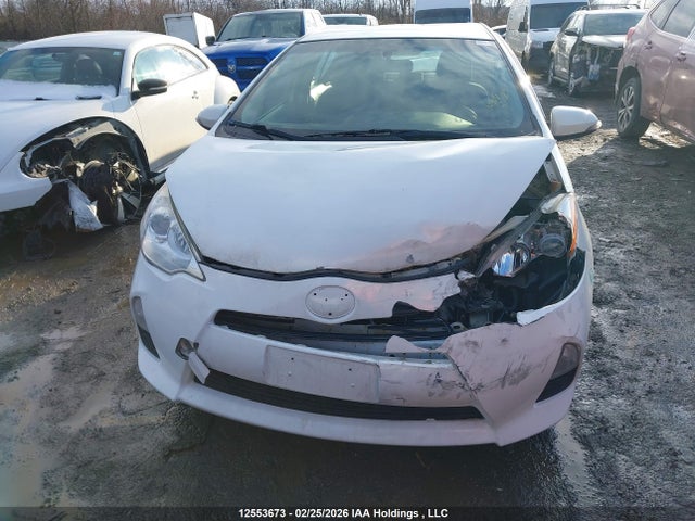 JTDKDTB31E1064023 Toyota PRIUS C