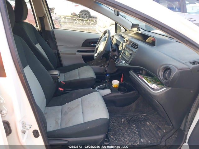 JTDKDTB31E1064023 Toyota PRIUS C