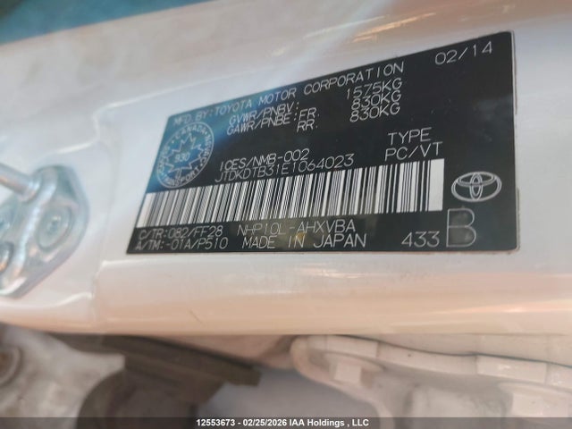 JTDKDTB31E1064023 Toyota PRIUS C