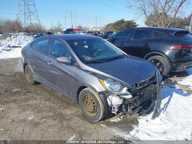 2013 Hyundai Accent Gls/gs მანქანა იყიდება აუქციონზე, vin: KMHCT4AE7DU495121, აუქციონის ნომერი: 12556019