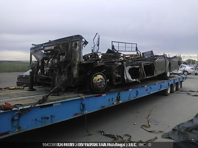 12611181 :رقم المزاد ، 3FCNF53S0XJA33703 vin ، 1999 Ford F550 Super Duty Stripped Chass مزاد بيع