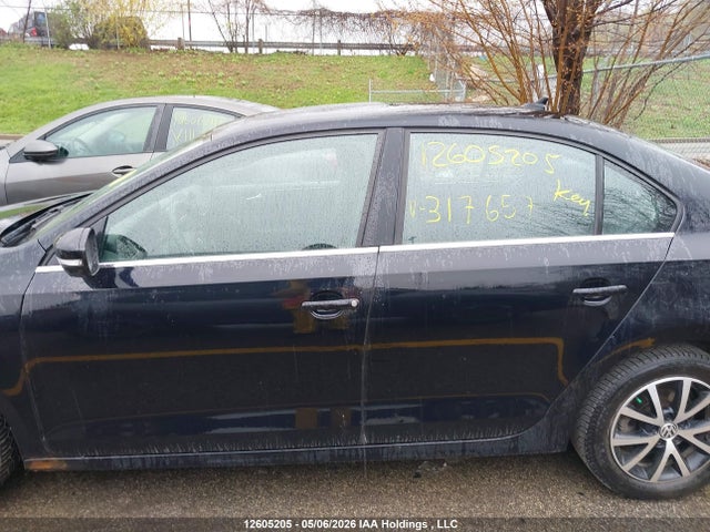 3VWB07AJ9FM317657 Volkswagen Jetta 1.8 Tsi Comfortline/1.8 Tsi Trendline+