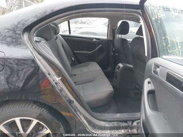 3VWB07AJ9FM317657 Volkswagen Jetta 1.8 Tsi Comfortline/1.8 Tsi Trendline+