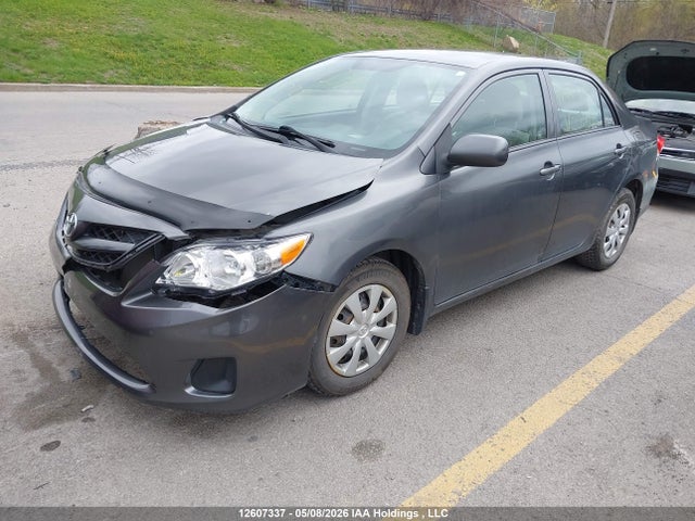 2013 Toyota Corolla Ce მანქანა იყიდება აუქციონზე, vin: 2T1BU4EE5DC037016, აუქციონის ნომერი: 12607337