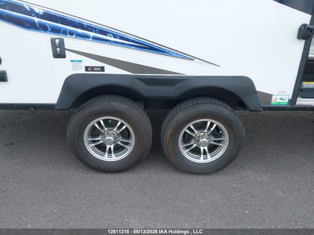 4X4TPAV29LN054214 Palomino Palomino