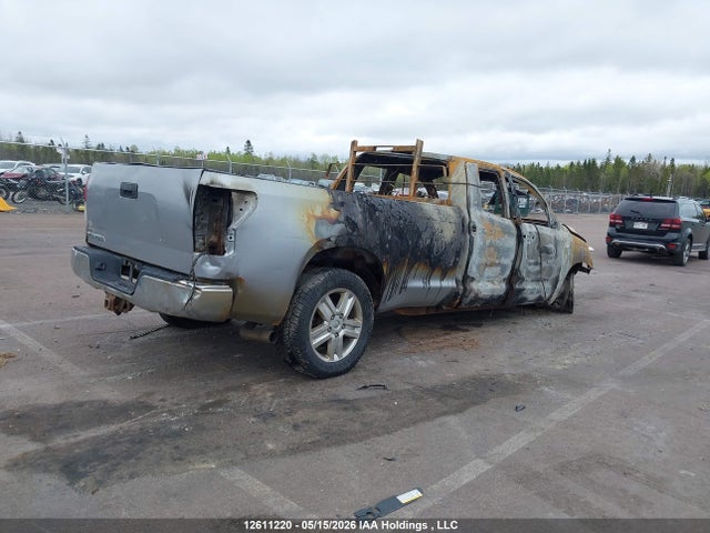 Продажа на аукционе авто 2011 Toyota Tundra Sr5 5.7l V8, vin: 5TFCY5F13BX011393, номер лота: 12611220