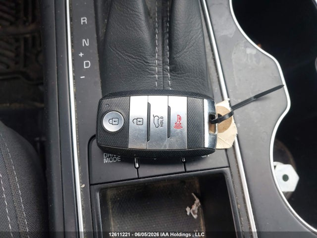 Продажа на аукционе авто 2017 Kia Sorento 2.0l Lx Turbo, vin: 5XYPGDA12HG305000, номер лота: 12611221